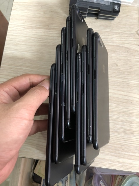 Cụm lưng iPhone 7 Plus zin không main, không camera