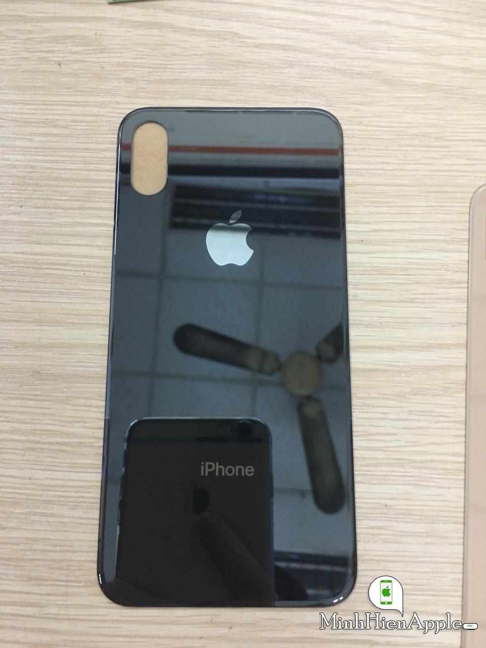 Kính lưng zin iphone Xs