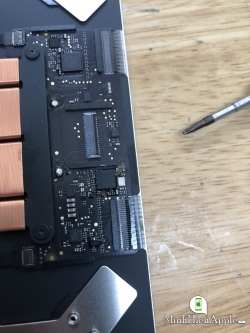 Nhận mở icloud Macbook