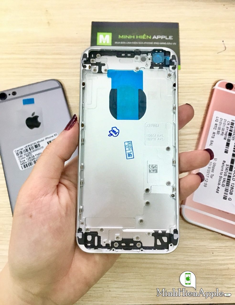 Vỏ iPhone 6S zin khắc sẵn form Hàn Quốc